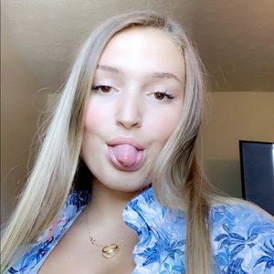 Meet your Posher, Alex